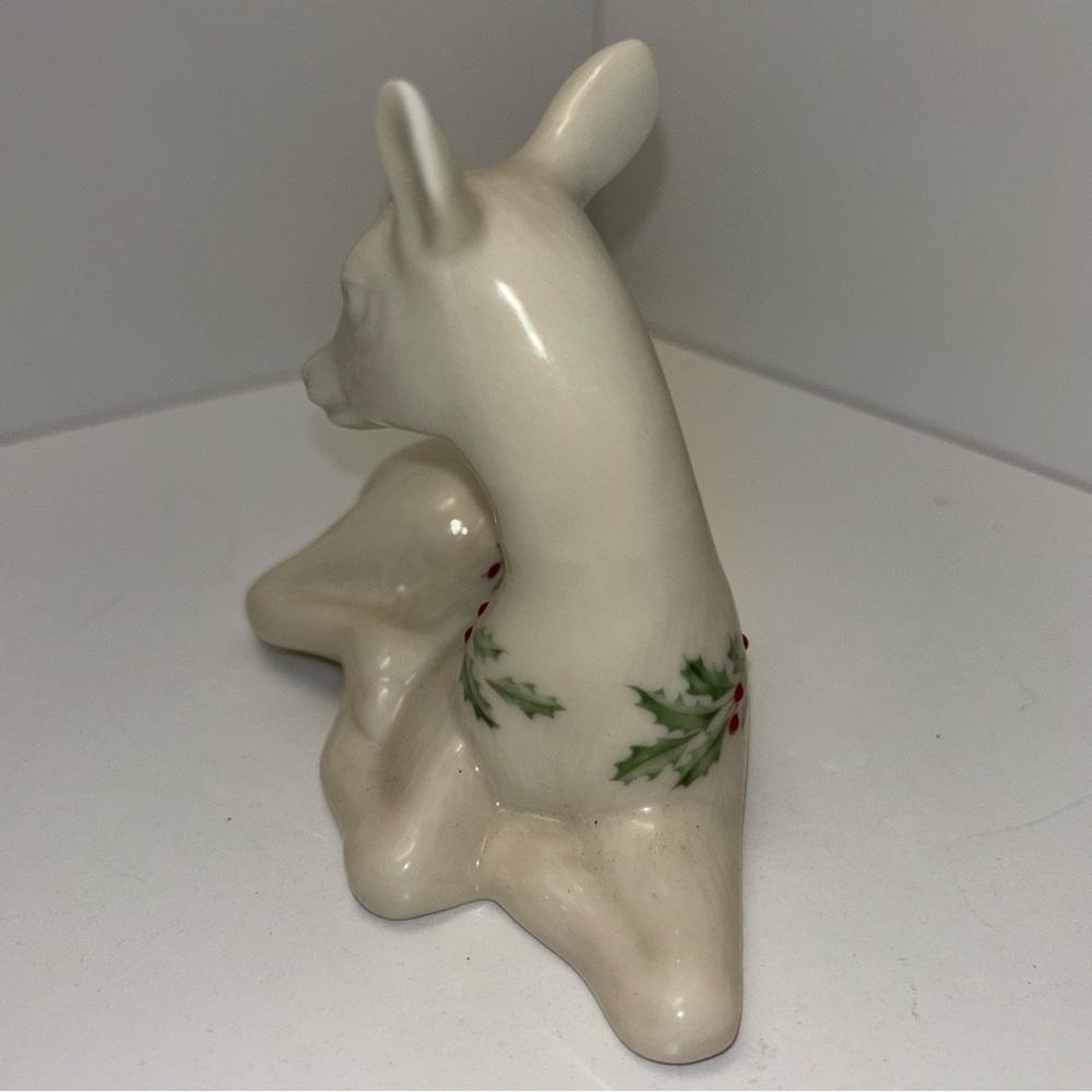 Lenox Holiday Deer porcelain figurine with holly & berry design around neck - Picture 3 of 7